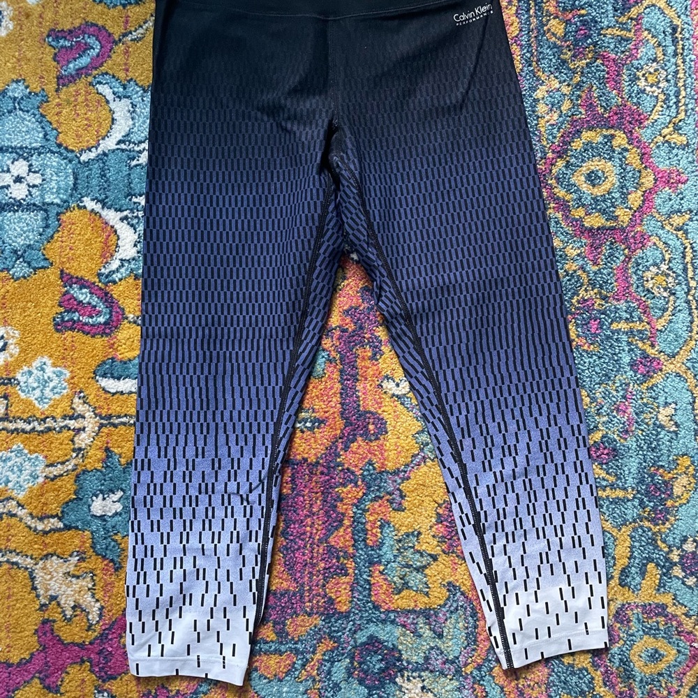 Calvin Klein capri legging in a size XS.